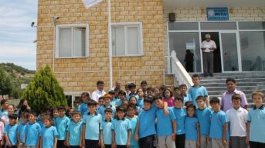 &Ouml;zel Yıldırımhan Mutlu İlk&ouml;ğretim Okulu Beyaz Bayrak Aldı