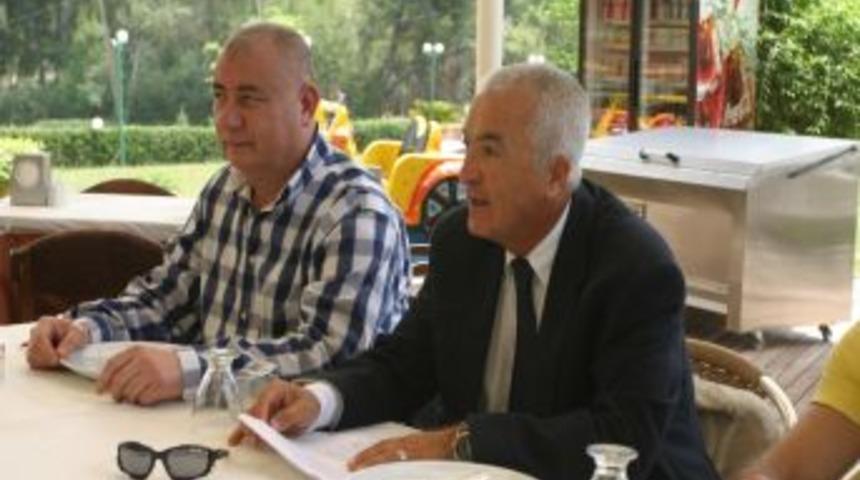 Akdeniz Oyunları'nın Yapılacağı Adana Atlıspor Kul&uuml;b&uuml;'nde Inşaatlar S&uuml;r&uuml;yor