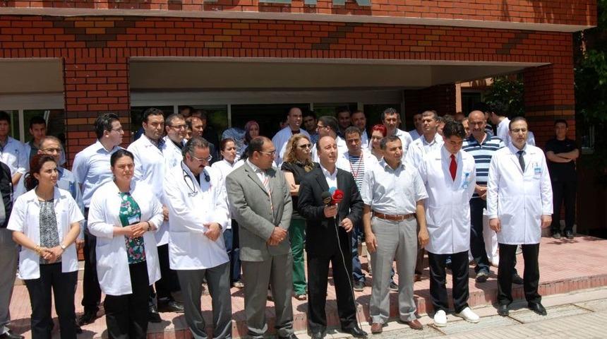 Elbistan Devlet Hastanesi'nde Doktora Saldırı, Sağlık&ccedil;ıları Ayağa Kaldırdı