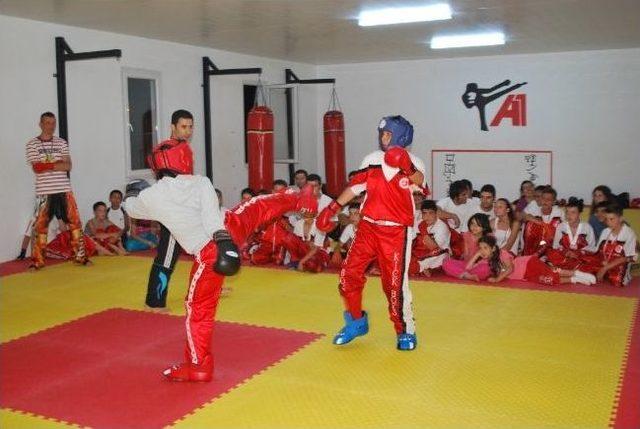 Küçükköy Belediyespor Kickbox Turnuvasında 2. Oldu