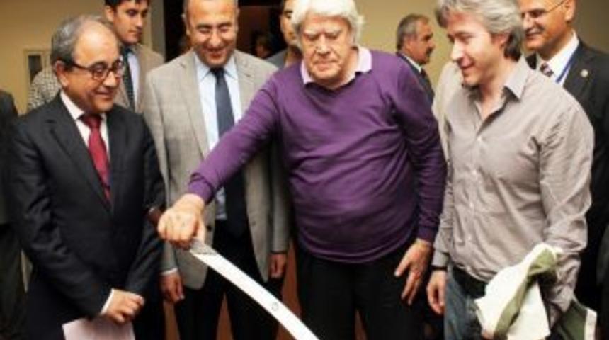 C&uuml;neyt Arkın: Tarih&icirc; Film Karakterleri Ger&ccedil;eklerle Uyuşmuyor