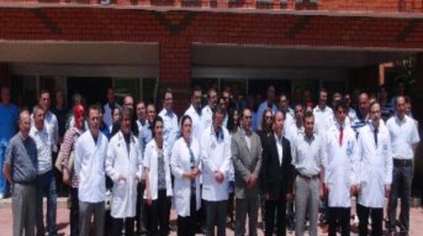 Elbistan&rsquo;da Doktorlar Saldırıyı Kınadı