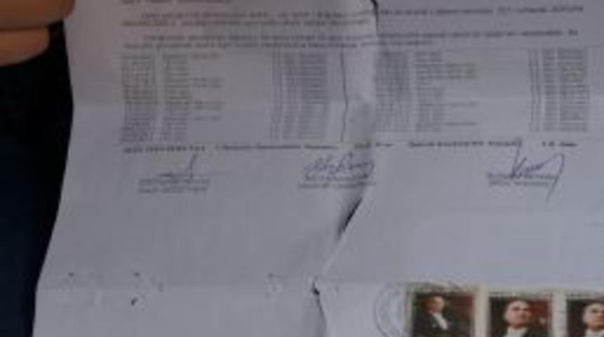 İcra Direnişi, Kavaklıoğlu Ailesinin 3 &Ccedil;ocuğunu Sınıfta Bıraktı