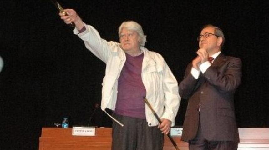 C&uuml;neyt Arkın'dan Muhteşem Y&uuml;zyıl Dizisindeki Malko&ccedil;oğlu Karakterine Eleştiri