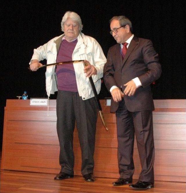 C&uuml;neyt Arkın dan Muhteşem Y&uuml;zyıl Dizisindeki Malko&ccedil;oğlu Karakterine Eleştiri 1