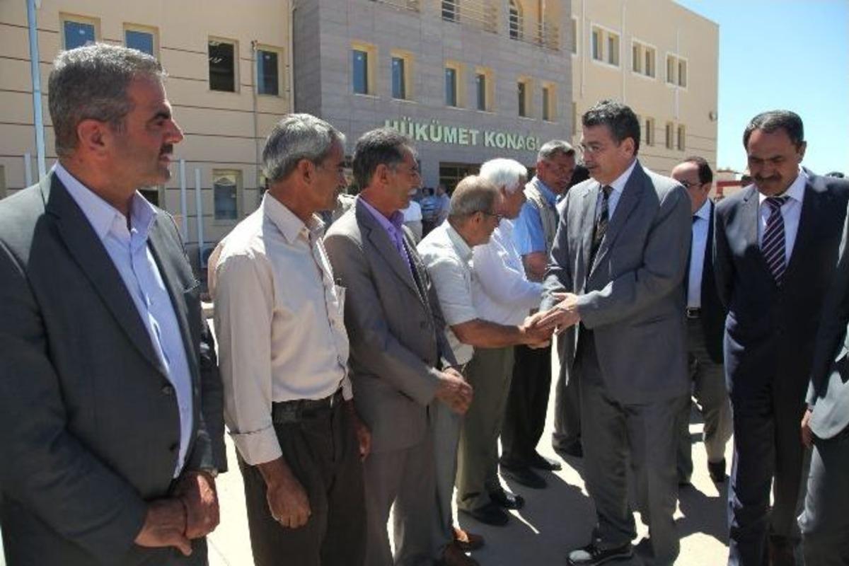 Vali G&uuml;ven&ccedil; Yol &Ccedil;alışması Başlattı