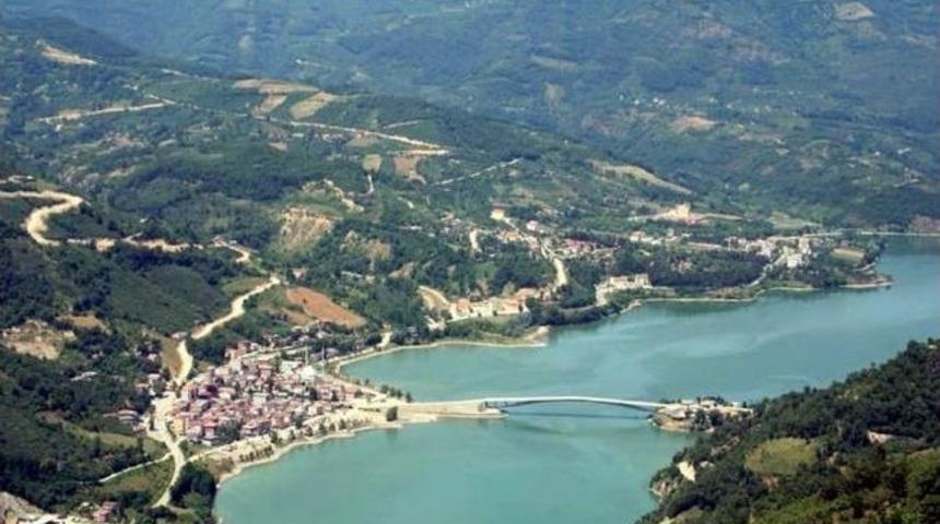 Ayvacık Tatilcileri Bekliyor