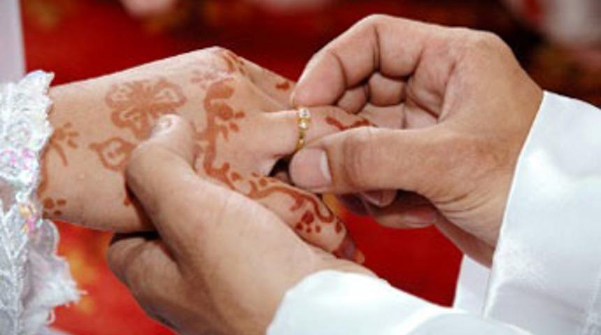 Nikah masasında damada b&uuml;y&uuml;k şok