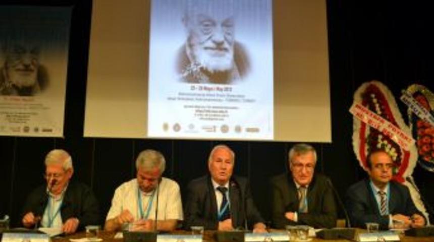 Uluslararası Necip Fazıl Kısak&uuml;rek Sempozyumu Başladı