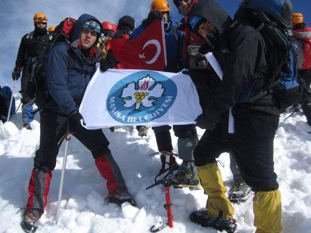 Manisa Belediyesi Erciyes’in Zirvesinde