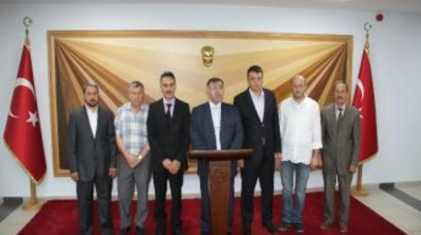 D&uuml;zce Ateşli Silah Sanayicileri İş Adamları Derneğinden, Vali Yılmaz&rsquo;a Ziyaret