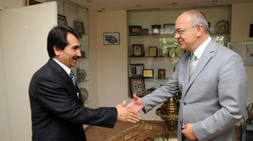 Manisa'da B&uuml;y&uuml;kşehir Planlama Mesaisi Başlıyor