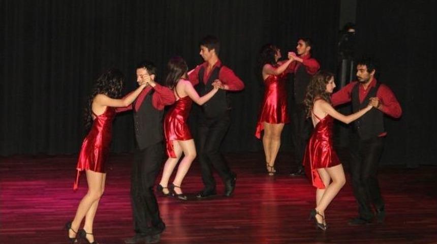 Pa&uuml; Dans Festivaline Ev Sahipliği Yaptı