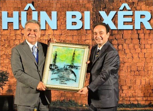 Başkan Kocaoğlu, Diyarbakır dan Cahit Sıtkı Tarancı nın Şiiriyle Seslendi 1