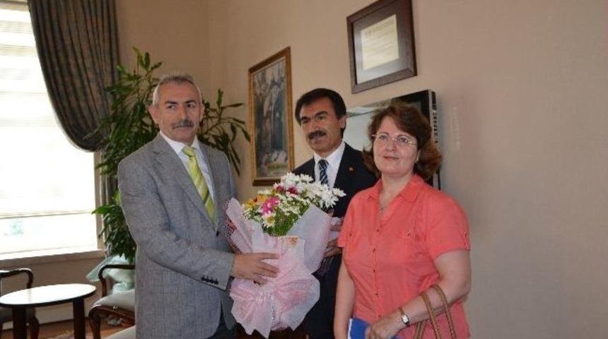 Kadastro M&uuml;d&uuml;r&uuml; Sitemoğlu'dan Vali Vekili Yalınalp&rsquo;e Ziyaret