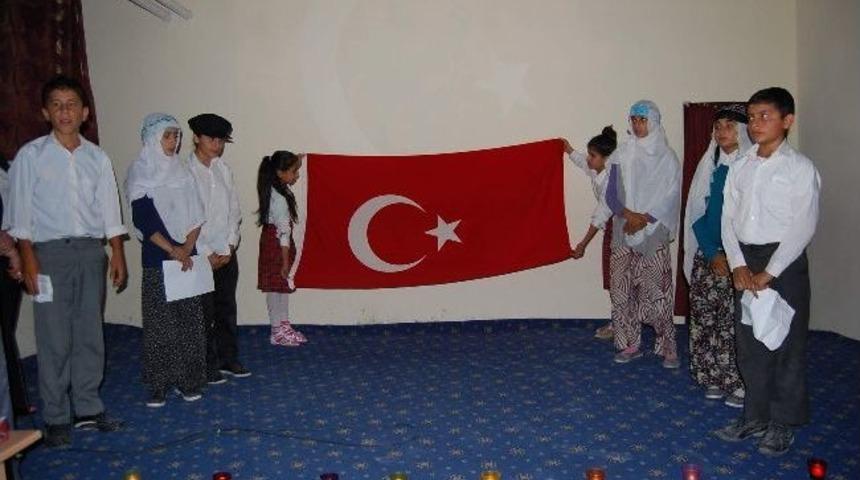 Taşkuyu K&ouml;y&uuml;nde Şiir Dinletisi