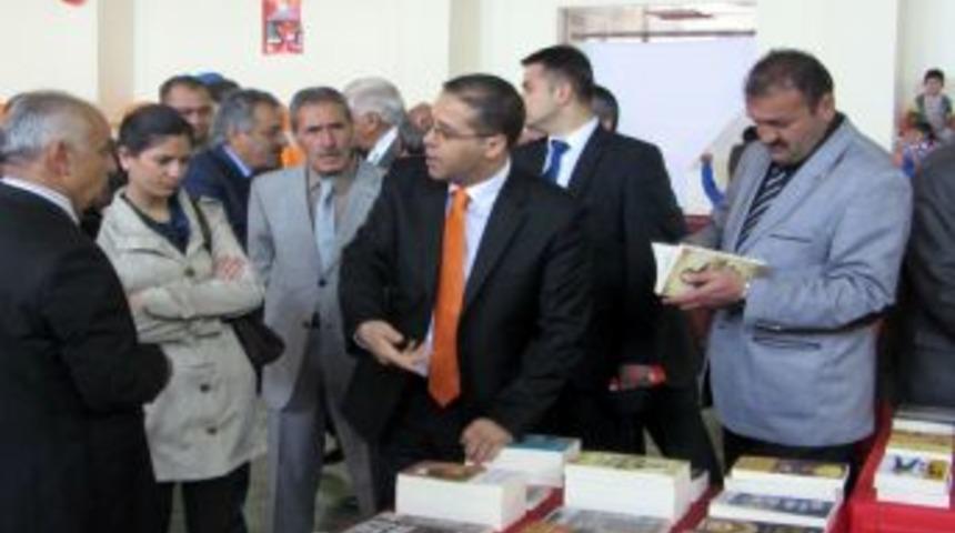 &Ccedil;at Kaymakamlığı &Ccedil;ocuklarla Kitabı Buluşturdu