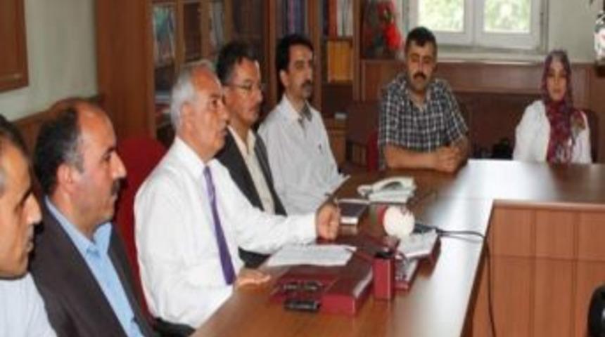 Necip Fazıl Kısak&uuml;rek&rsquo;i Anma Programı D&uuml;zenlenecek