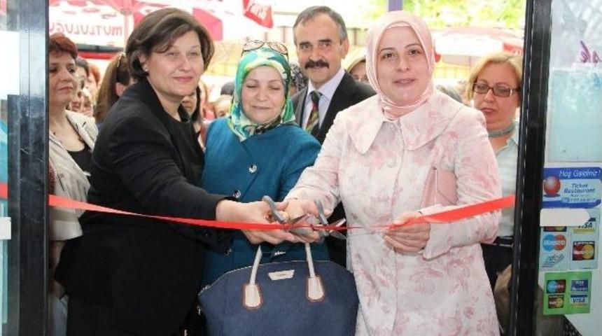 Kız Teknik Ve Meslek Lisesi &Ouml;ğrencilerinden Sergi