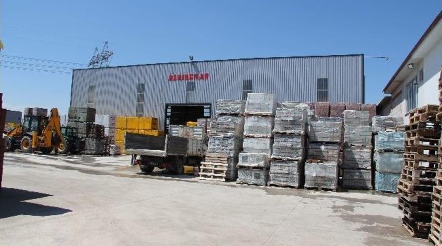 Hendek&rsquo;te İnşaat&ccedil;ılar Yeni Yapılan Siteye Taşınmaya Başladı