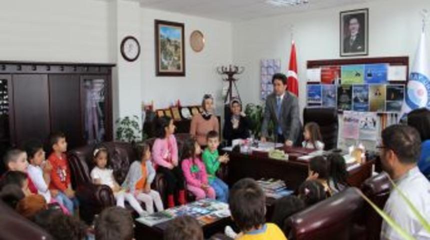 Minik &Ouml;ğrencilerden Aksaray &Uuml;niversitesi'ne Ziyaret
