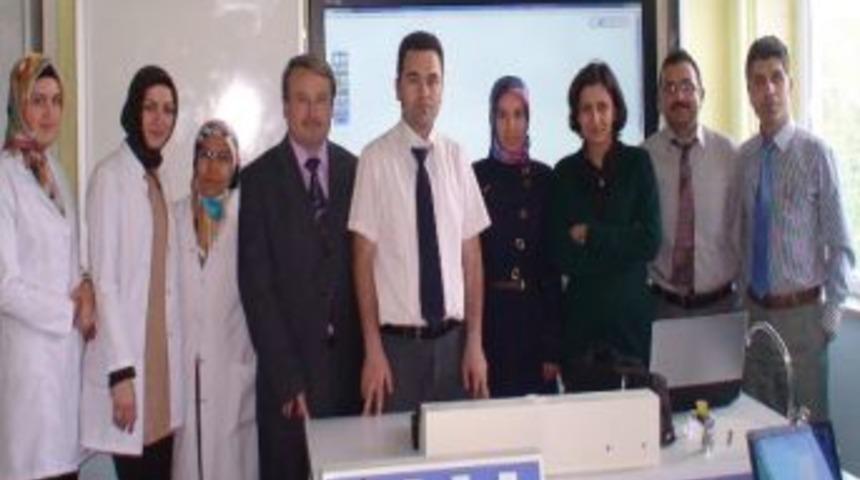 Yerk&ouml;yl&uuml; &Ouml;ğretmenlere Hizmeti&ccedil;i Eğitim