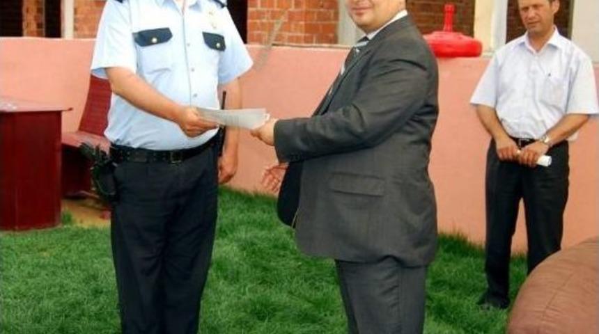 Eşme&rsquo;de İl&ccedil;e Emniyet Amirliğinde G&ouml;revli Personele Başarı Belgesi