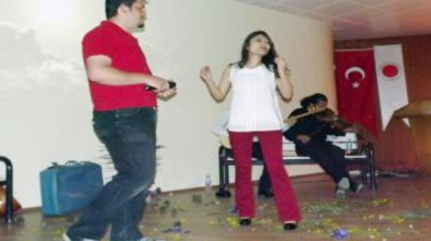 Bozok &Uuml;niversitesi &Ouml;ğrencilerinin Şiir Dinletisi B&uuml;y&uuml;k Ilgi G&ouml;rd&uuml;