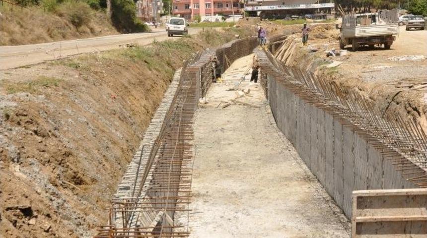 Manavgat Milli Egemenlik Mahallesi Sel Baskınlarından Kurtuluyor