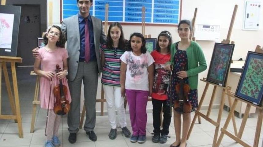 &Ouml;ğrencilerden Karma Resim Sergisi