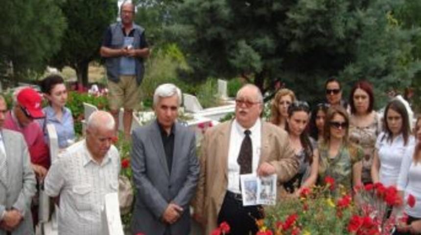 Tanju Okan, Urla&rsquo;da Mezarı Başında Anılacak