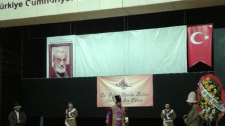 &Ouml;demiş&rsquo;te Şair Necip Fazıl İ&ccedil;in Anma Gecesi D&uuml;zenlendi