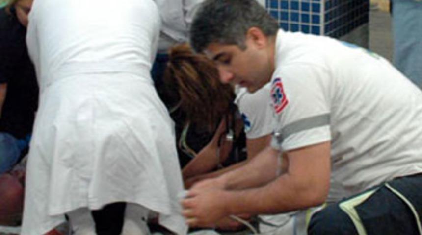 Metroda saz &ccedil;alarken kalp krizi ge&ccedil;irip &ouml;ld&uuml;