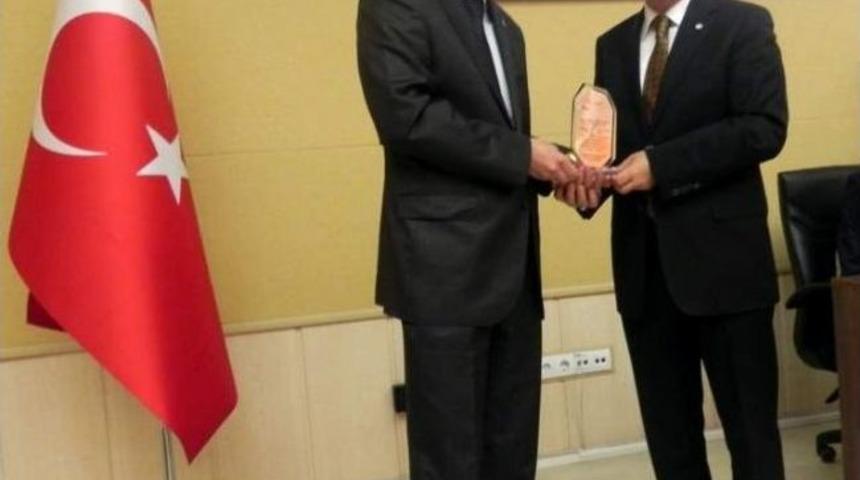 Er&uuml;'de 'kariyer Zirvesi' D&uuml;zenledi