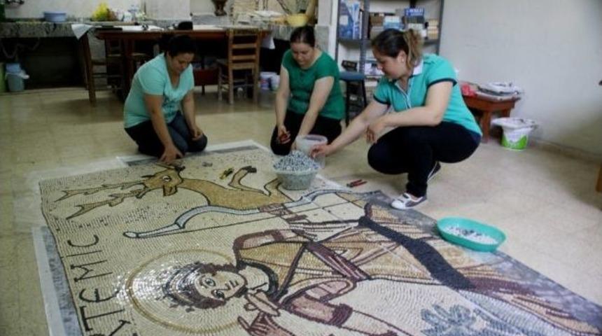 Bereket Tanrı&ccedil;ası'nın Mozaiği Erzin&rsquo;de Sergilenecek