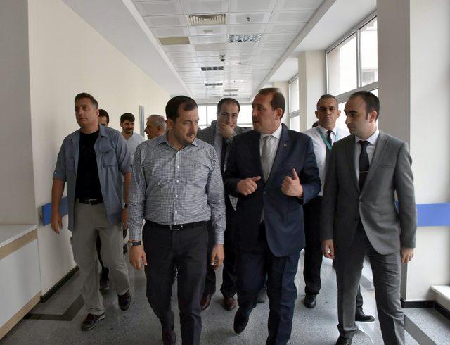 AK Partili Karacan: CHP'de yemeğin bedelini kim ödeyecekse onun kararını alacaklar