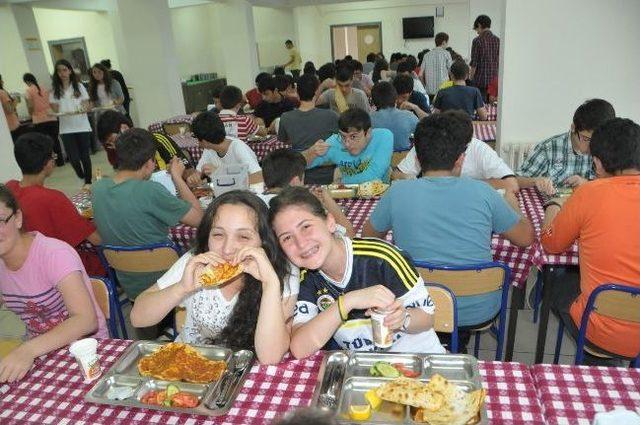 Başkan Burma, &Ouml;ğrencilerle Karavana Yedi 1