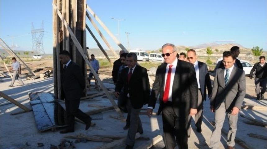 Vali Karaloğlu, Fuar Ve Kongre Merkezi&rsquo;nde İncelemelerde Bulundu