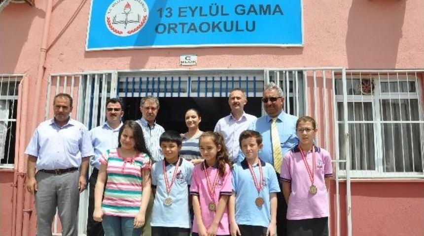 13 Eyl&uuml;l Gama Ortaokulu &Ouml;ğrencileri &Ouml;d&uuml;llendirildi