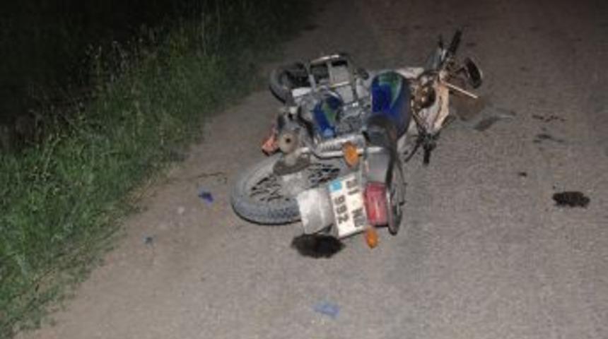 Elbistan'da Motosikletler &Ccedil;arpıştı: 3 Yaralı