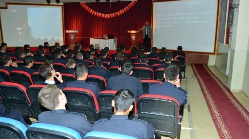 Başkan Ali Korkut, Deneyimlerini Polis Okulunda Anlattı