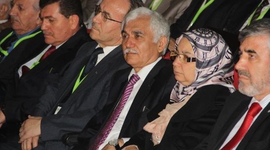 Seyyid T&acirc;h&acirc;-i Hakk&acirc;ri Sempozyumu