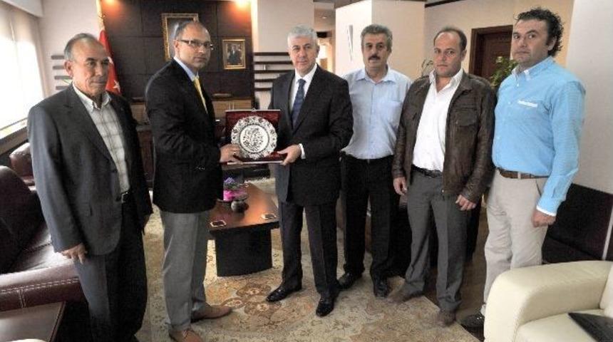 Ticaret Borsası Y&ouml;netimi Vali Erden&rsquo;i Ziyaret Etti