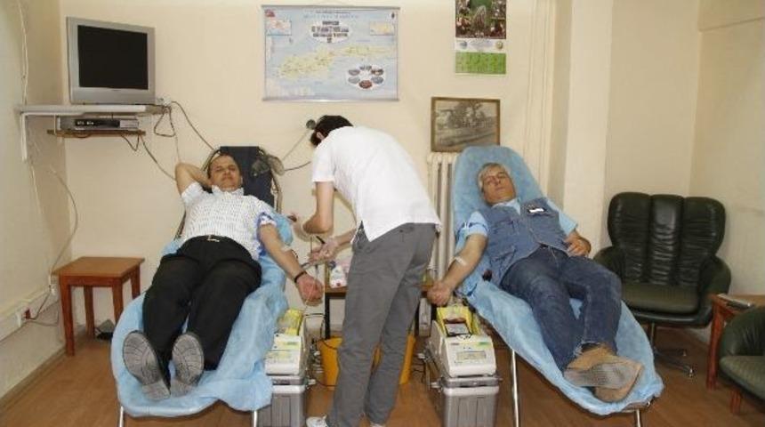 Ormancılar Kan Verdi