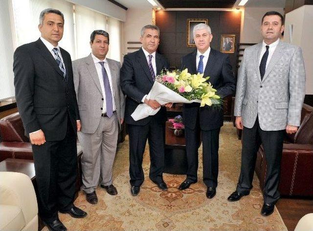 Smmmo Y&ouml;netimi Vali Erden&rsquo;i Ziyaret Etti 1