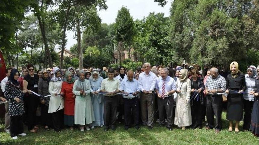 Ko-mek Yılsonu Sergi A&ccedil;ılışları Devam Ediyor