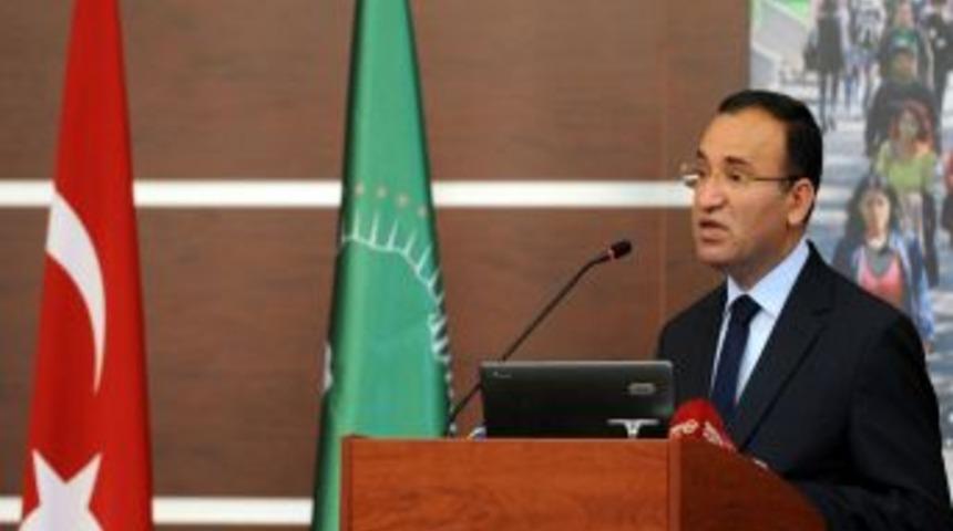 Bozdağ, Alkol D&uuml;zenlemesini Eleştirenlere CHP'li Başkanı Hatırlattı