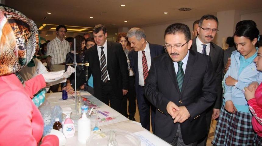 Mucit &Ouml;ğrenciler Bilim Sergisi A&ccedil;tı