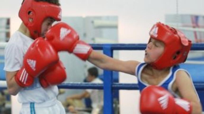 Spor Ş&ouml;leni Pazar G&uuml;n&uuml; Yuvacık'ta