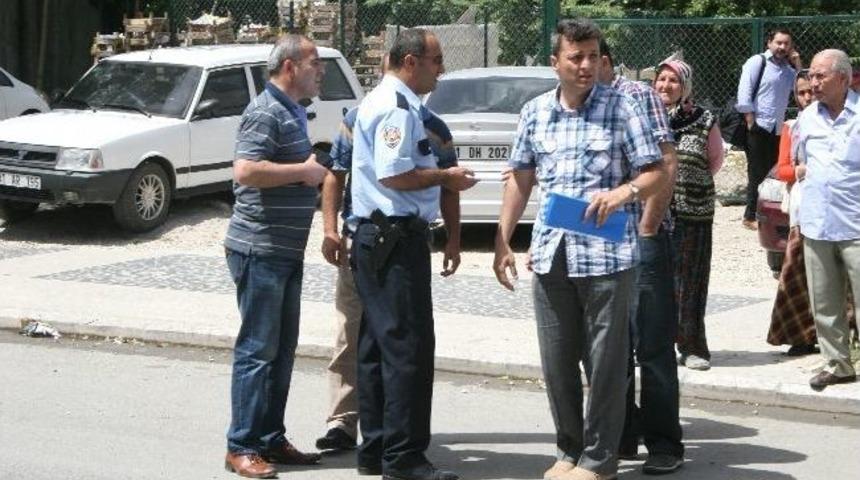 Yol Tartışması Kavgaya D&ouml;n&uuml;şt&uuml;